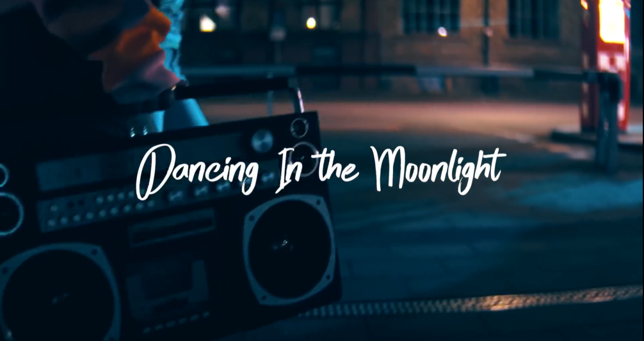 Max Oazo & Moonessa - Dancing In The Moonlight (by King Harvest)